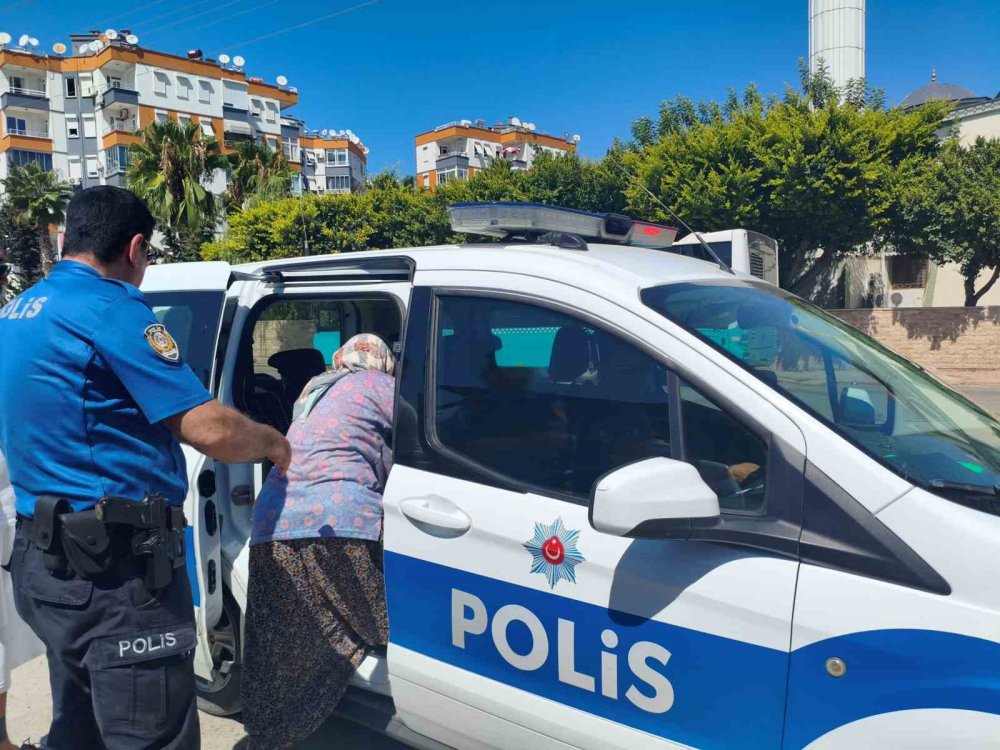 Otobüsten inmeyen kadın için şoförler seferber oldu