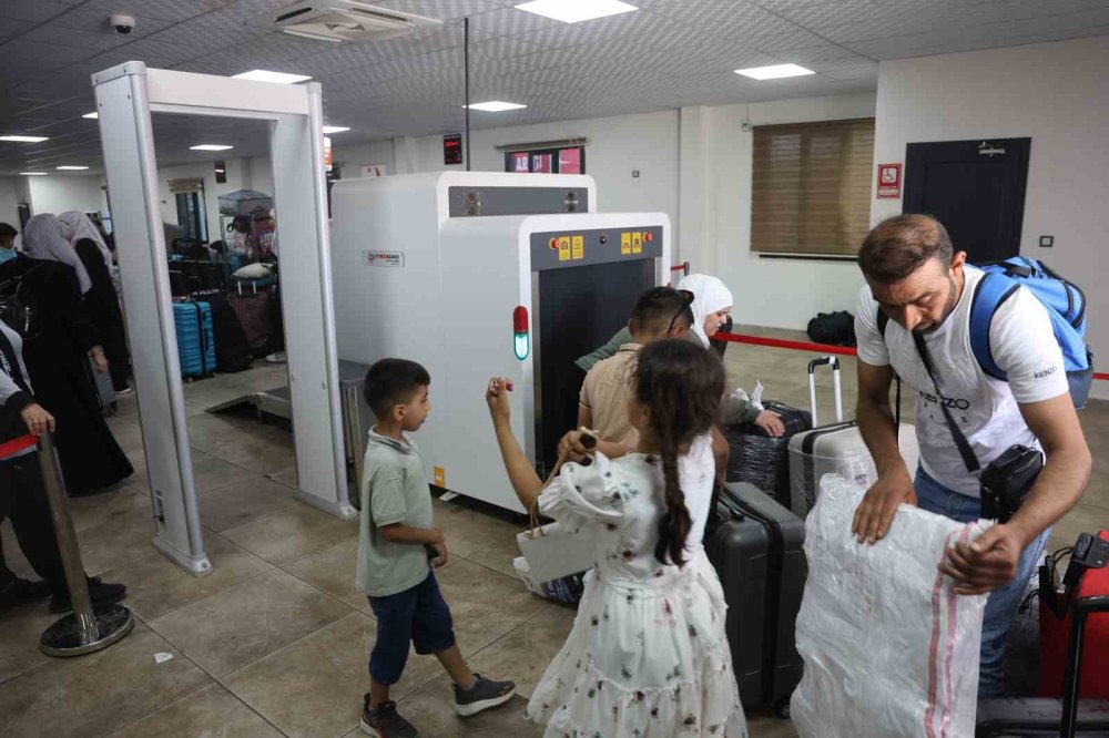 Ülkelerine dönen Suriyeliler’den Türk halkına teşekkür