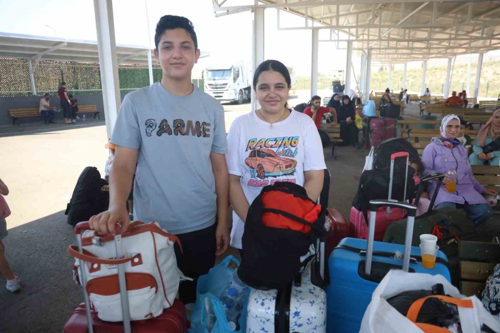 Ülkelerine dönen Suriyeliler’den Türk halkına teşekkür