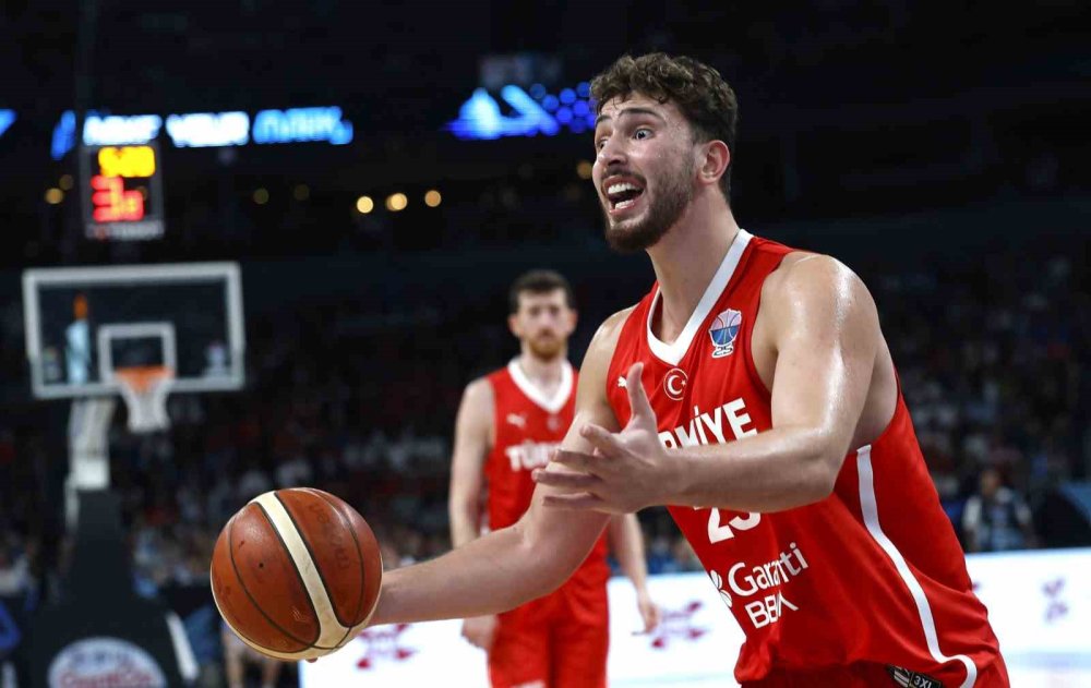 12 Dev Adam adını finale yazdırdı