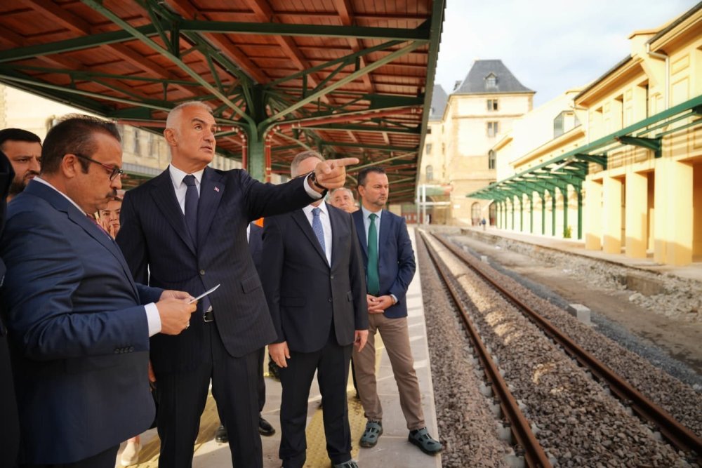 Tarihi Haydarpaşa Garı kültür ve sanat merkezine dönüşecek