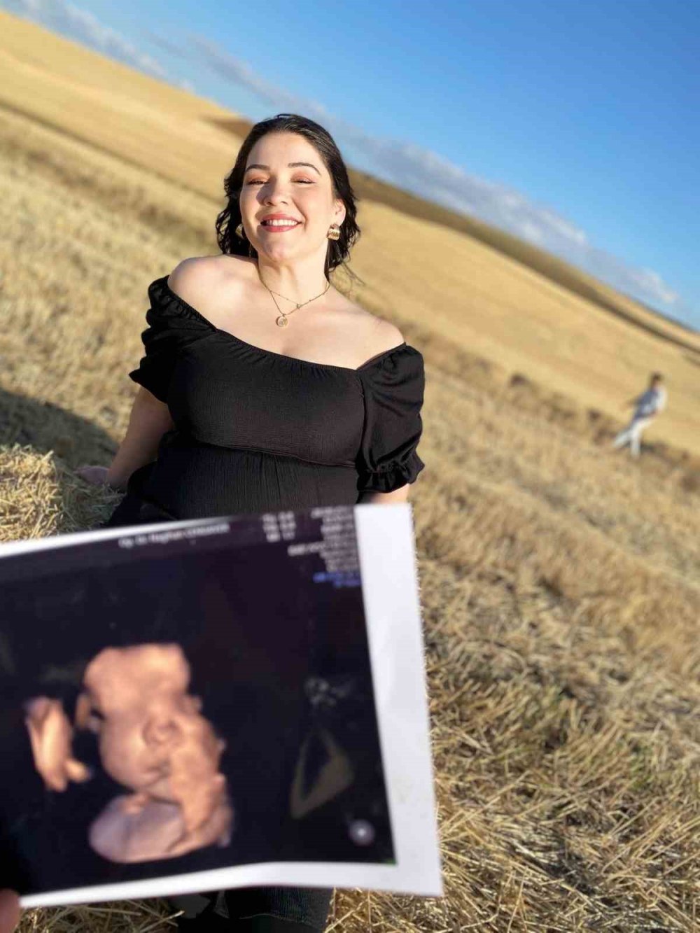 Ankara Polatlı’da özel bir hastanede safra kesesi ameliyatı olan 23 yaşındaki Kevser Çuhadar, ameliyatta iddiaya göre bağırsağın