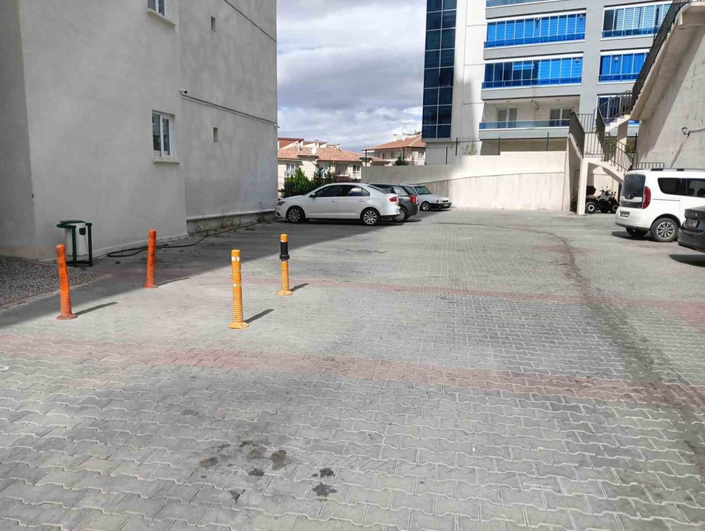 Mamak'ta feci olay! 6 yaşındaki çocuk 13. kattan düştü