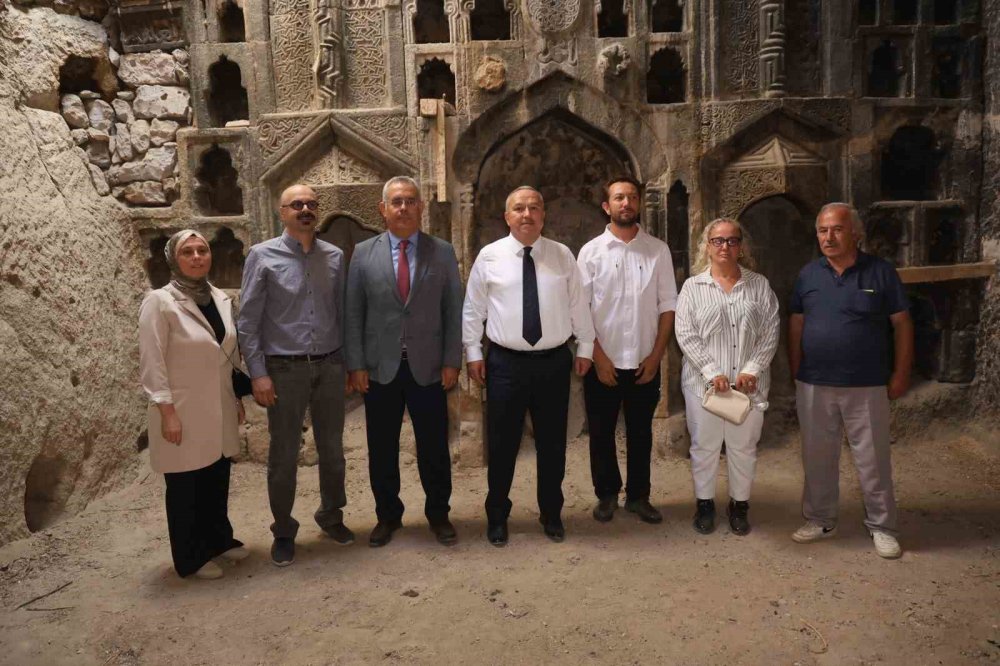 Taşkınpaşa Köyü’nde 600 Yıllık Dergâh Ortaya Çıktı