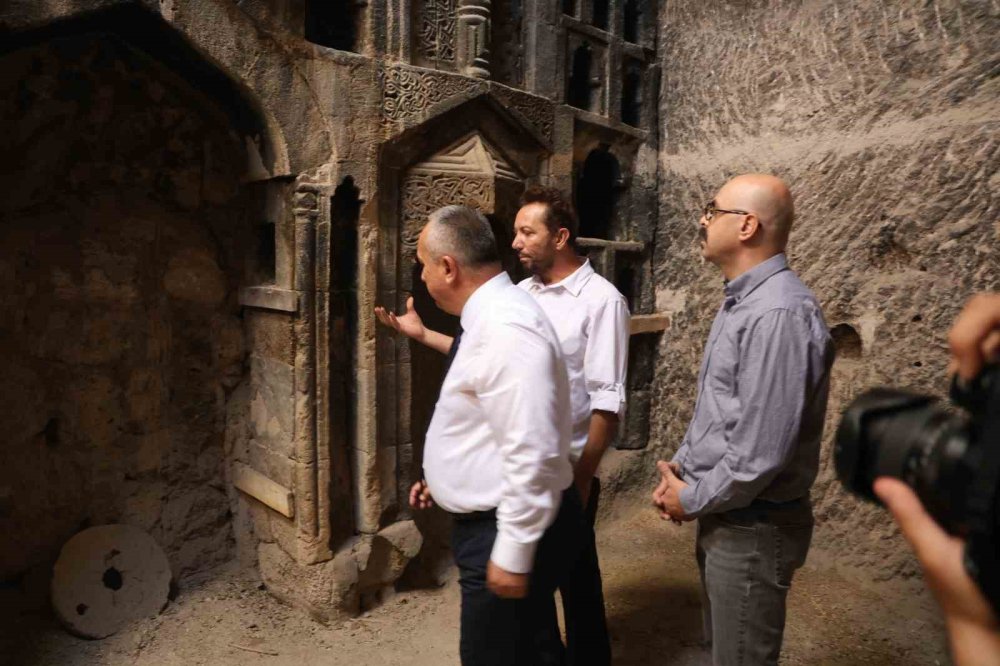 Taşkınpaşa Köyü’nde 600 Yıllık Dergâh Ortaya Çıktı