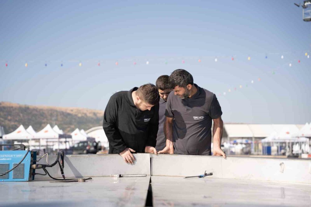 Dev sucuklu yumurta 25 metrekarelik tavada yapılacak