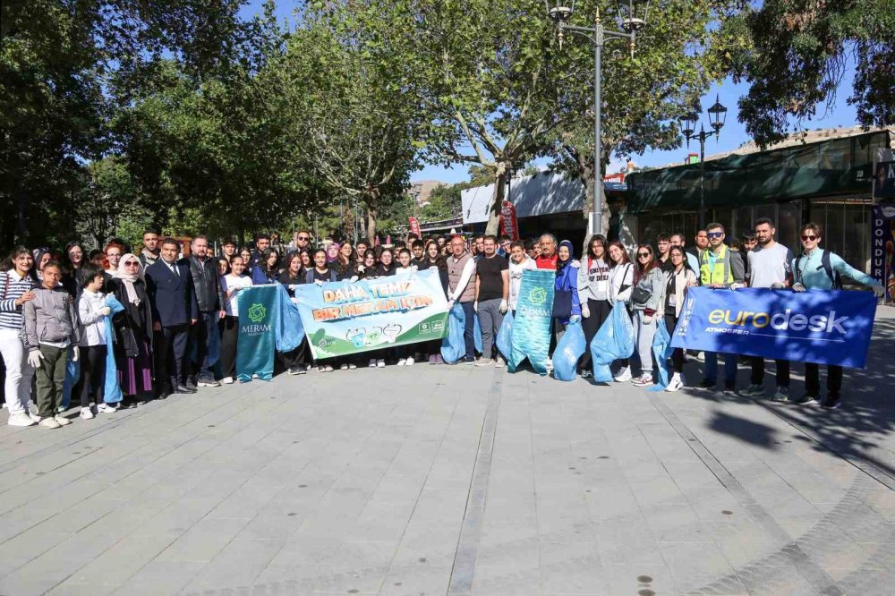 Dünya Temizlik Günü'nde Meram Köprüsü'nden anlamlı mesaj