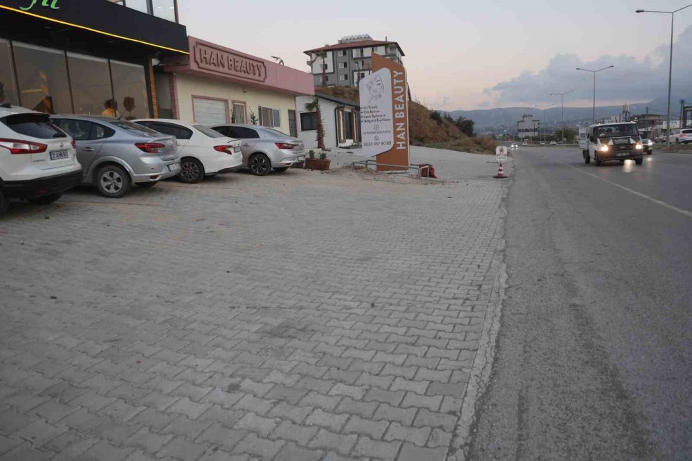 Tek Elle Facianın Önüne Geçti