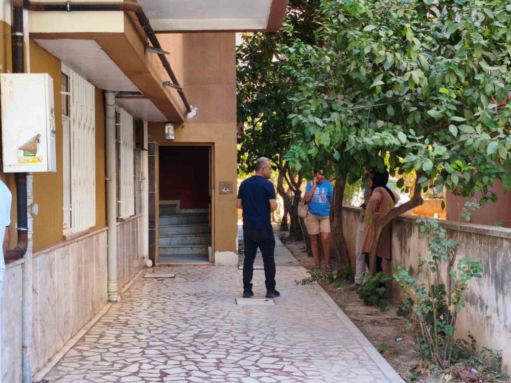 Ölen babasıyla 3 gün aynı evde yaşadı