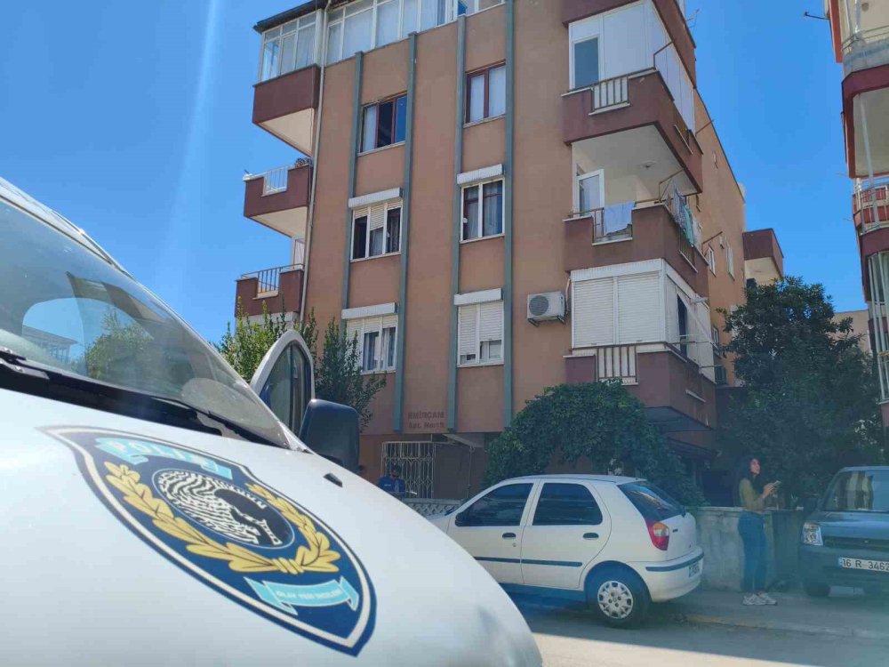 Ölen babasıyla 3 gün aynı evde yaşadı