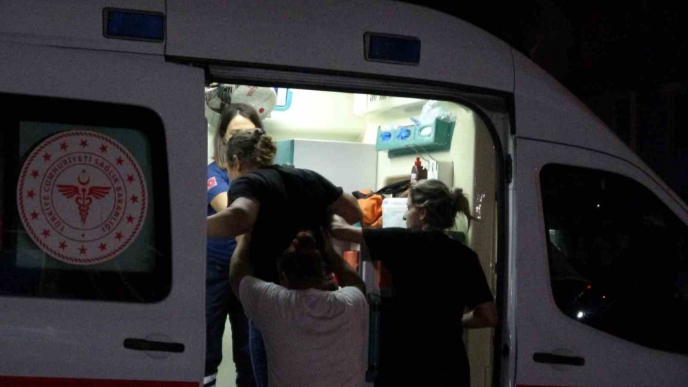 Antalya Kepez'de vatandaşı uykusundan eden yangın! Herkes sokağa çıktı