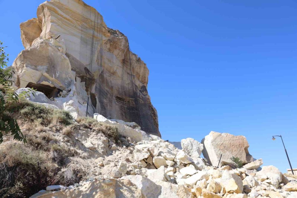 Kapadokya'da tehlike! Peri Bacaları dökülüyor