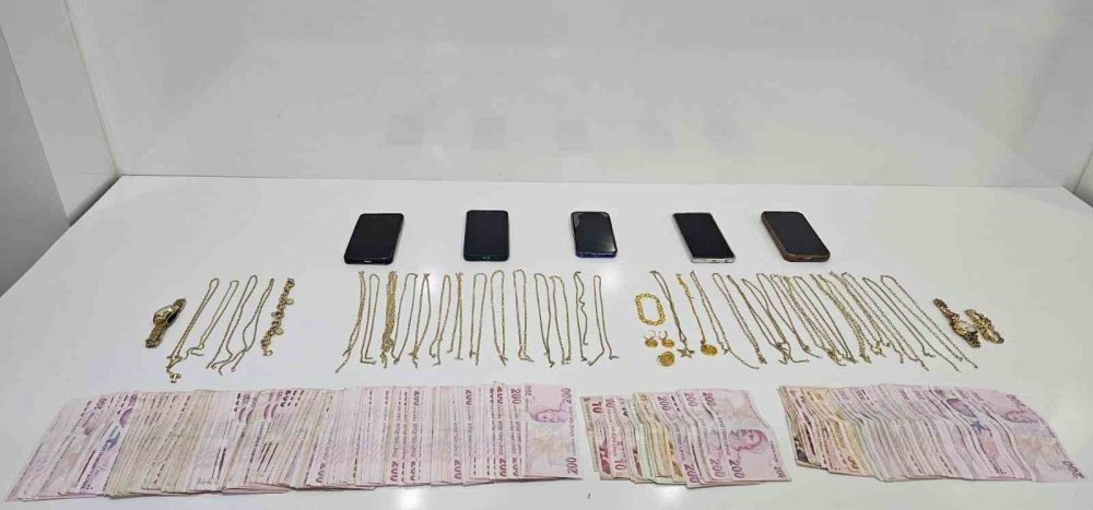 Kuyumcuları bile sahte altınla dolandırdılar