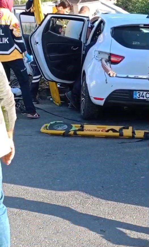 Bariyerden kopan demir, bacağına ok gibi saplandı