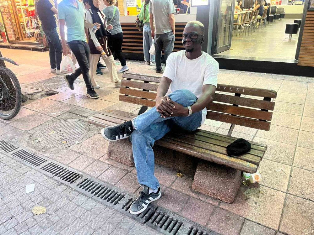 Eskişehir'de “Osimhen Bankı” ilgi odağı oldu: Kamerunlu Youssouf’tan turizm vurgusu