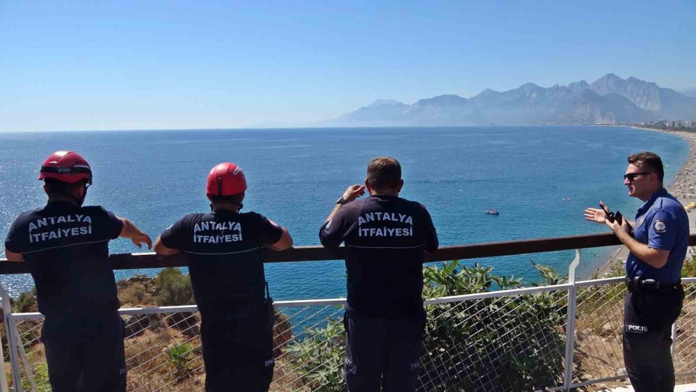 Polis ‘atlarsan karakola götürürüm’ deyince atlamaktan vazgeçti