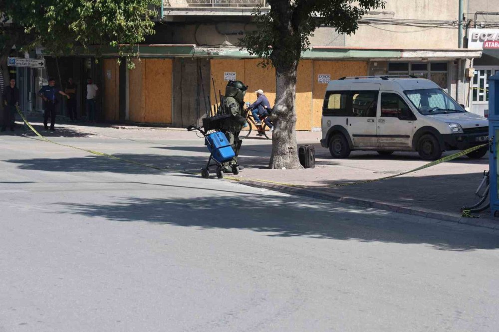 Şüpheli valiz ihbarı, Beşyol'u kilitledi