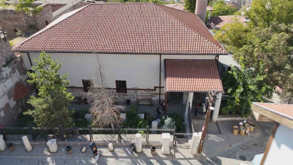1073’te Fethedilen Ankara Kalesi’ndeki Sultan Alaaddin Camii, Selçuklu Mirasını Yaşatıyor