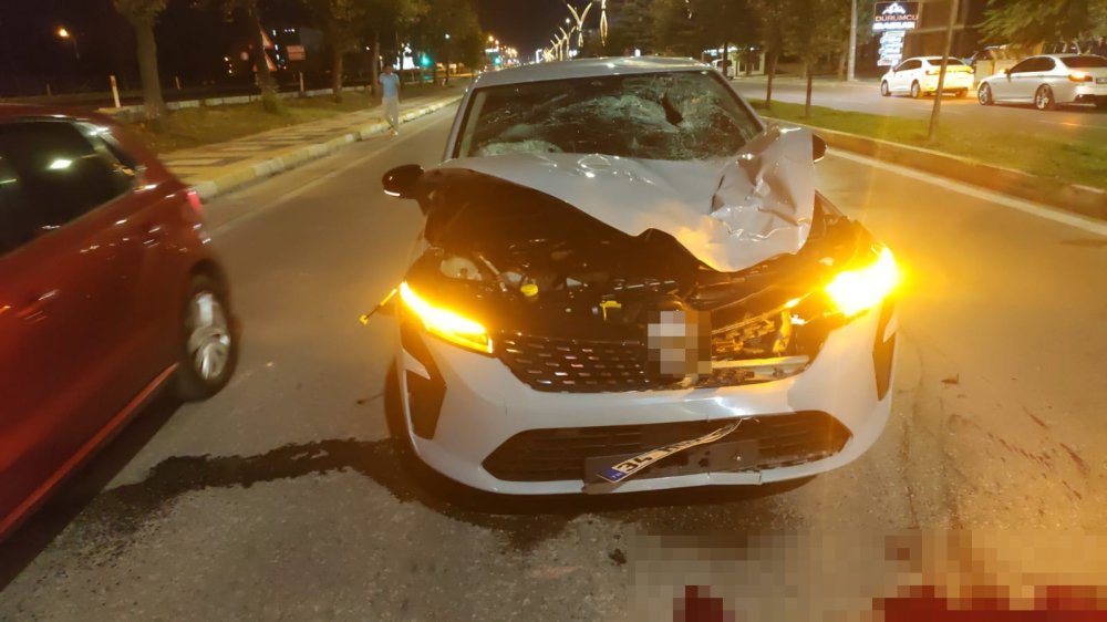 Araç bu hale geldi, yaya hayatını kaybetti