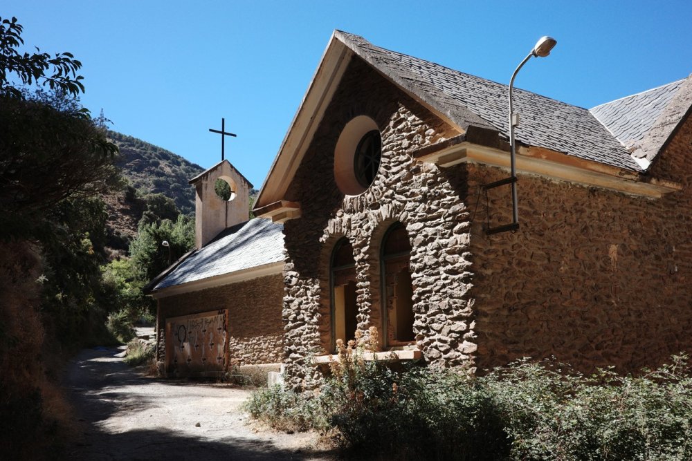 Terkedilmiş Dağ Köyünde Dijital Göçebelere Yeni Yaşam Alanı
