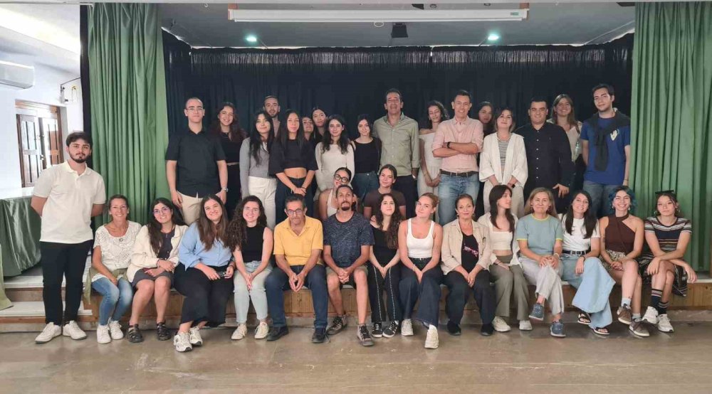 Terkedilmiş Dağ Köyünde Dijital Göçebelere Yeni Yaşam Alanı