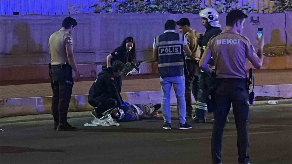 Hatay'da Feci Kaza: Otomobil Yayaların Arasına Daldı, 3 Ölü, 3 Yaralı