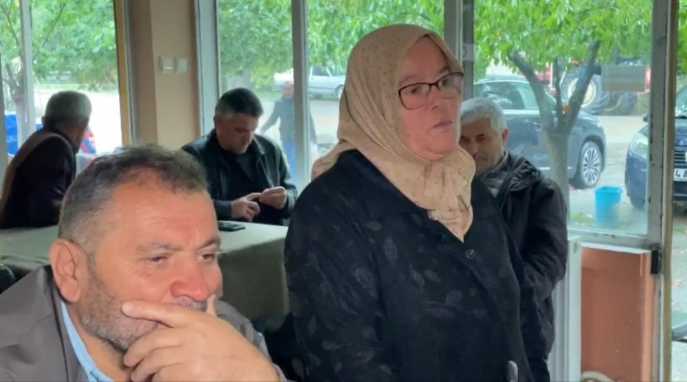 Vekilin soyadı üzerinden yapılan diyalog köylüleri güldürdü