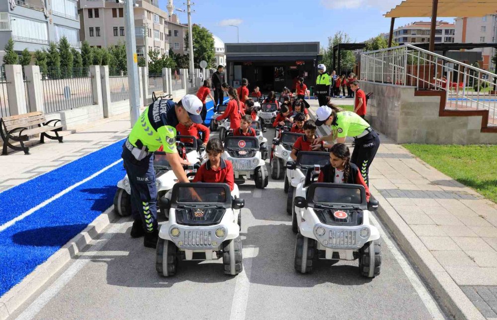 Karatay'da 16 Bin Öğrenciye Uygulamalı Eğitim: Trafik Bilinci ve Doğa Sevgisi Bir Arada