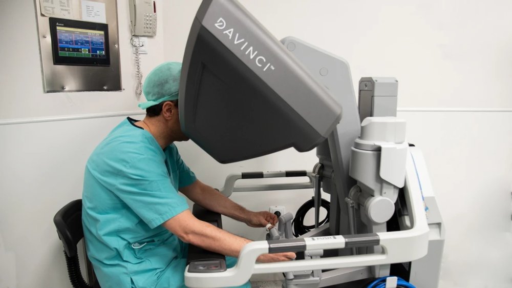 Selçuk Üniversitesi Tıp Fakültesi Hastanesi, 100 Robotik Cerrahi Ameliyatıyla Bölgenin Öncüsü Oldu