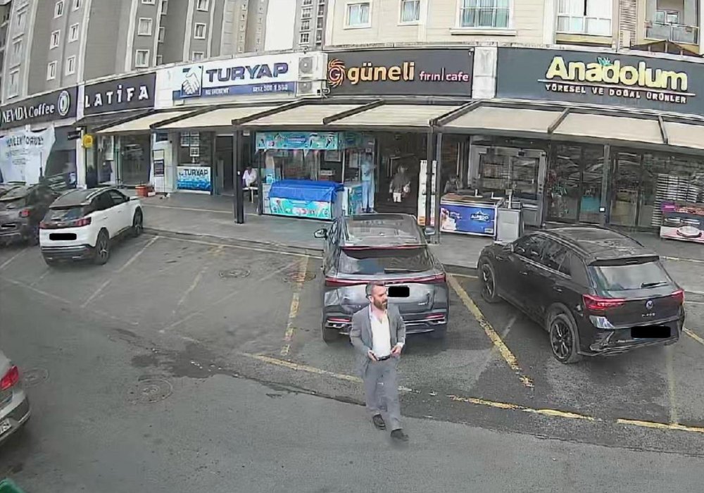 O MOSSAD'a casusluk yaparken MİT de onun ensesindeydi