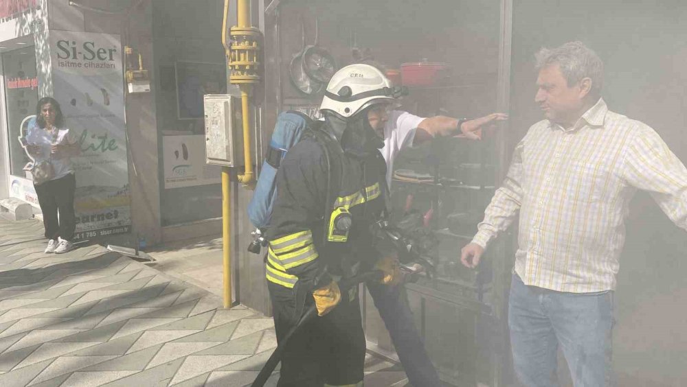 Senaryo gerçeğe döndü: Yangına giden itfaiye ekipleri ilerleyemedi