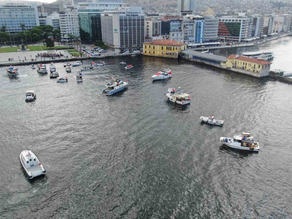 Gemilerden Mesaj: Kararlıyız, Sumud'un Yanındayız