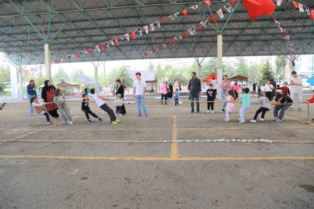 Sokak Oyunları Festivali Renkli Görüntülere Sahne Oldu