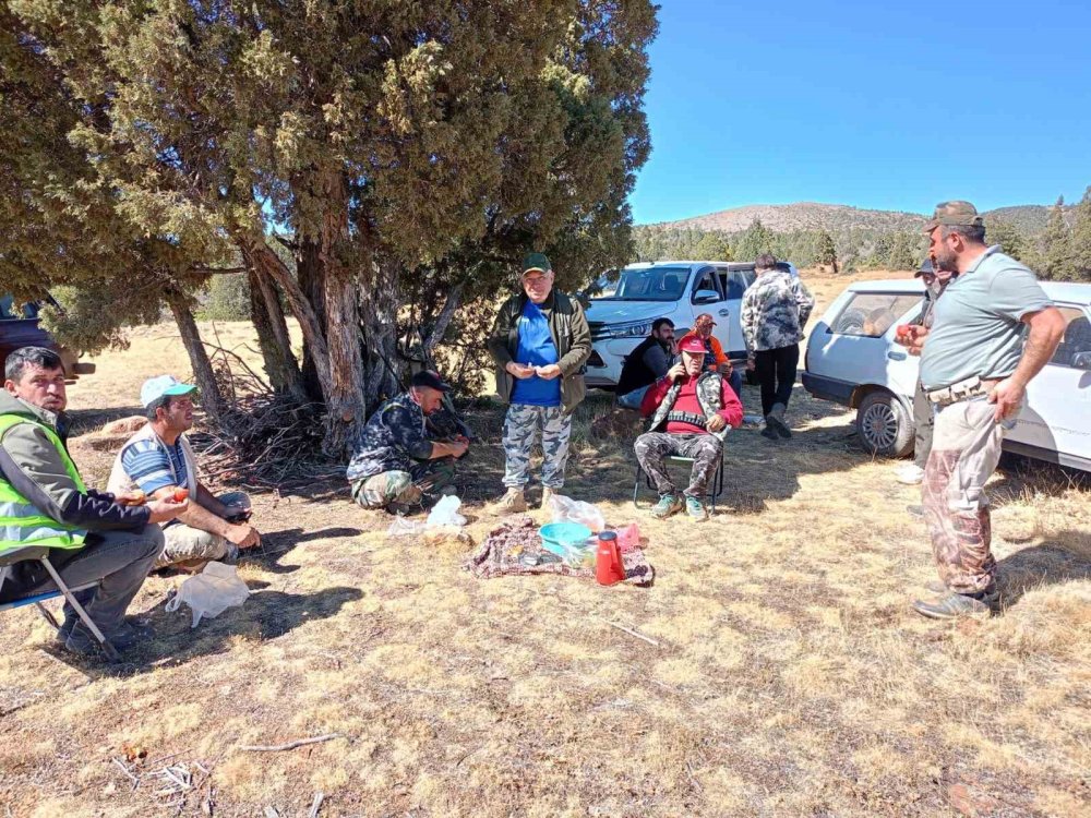 Konya Ava Çıktı: 40’a Yakın Yaban Domuzu Avlandı