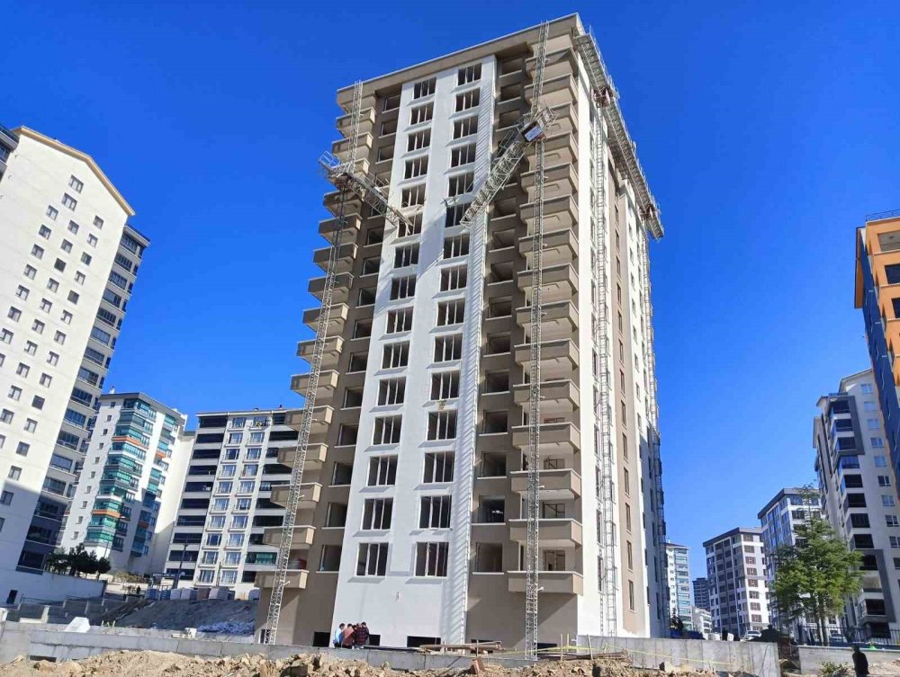 Yük Asansörü 12. Katta İkiye Ayrıldı: İki Kuzen Hayatını Kaybetti