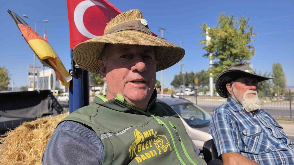 Berlin'den Kudüs'e Barış Yolculuğu: Alman Çiftçiler At Arabasıyla İnegöl'den Geçti