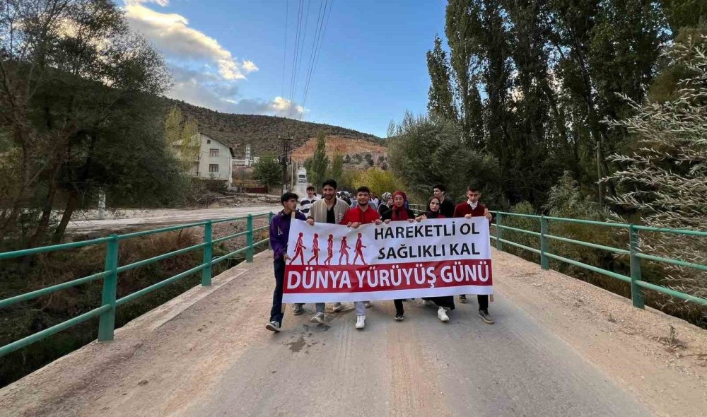 Bozkır’da Dünya Yürüyüş Günü’nde Sağlık ve Çevre İçin Adım Atıldı