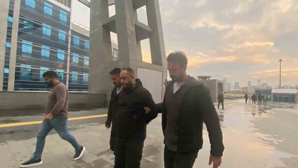 Cezaevinde Mahkumu da Dolandırdı: Suçüstü Yakalanan Avukat Tutuklandı