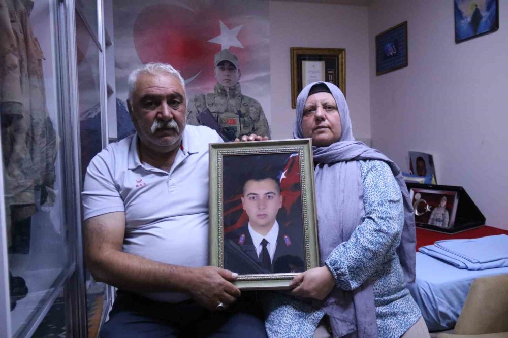 Şehit Çeşmesine Üçüncü Kez Saldırı: Bayrak ve Şehit Fotoğrafı Söküldü