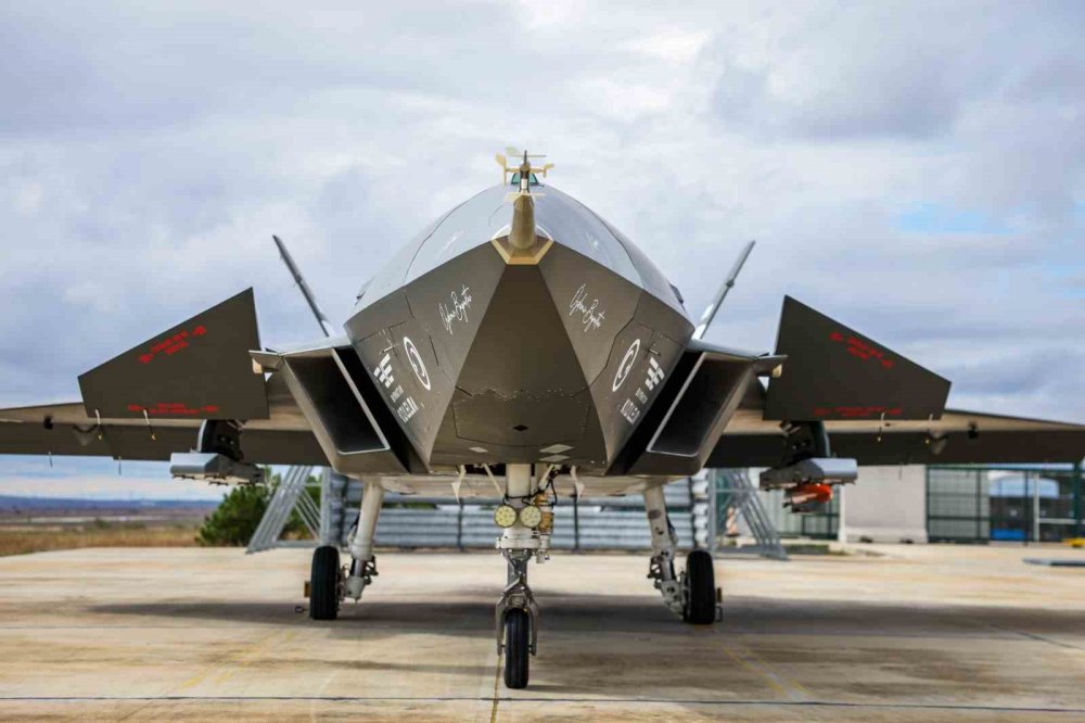 Bayraktar KIZILELMA’dan ilk atışta hedefler tam isabet