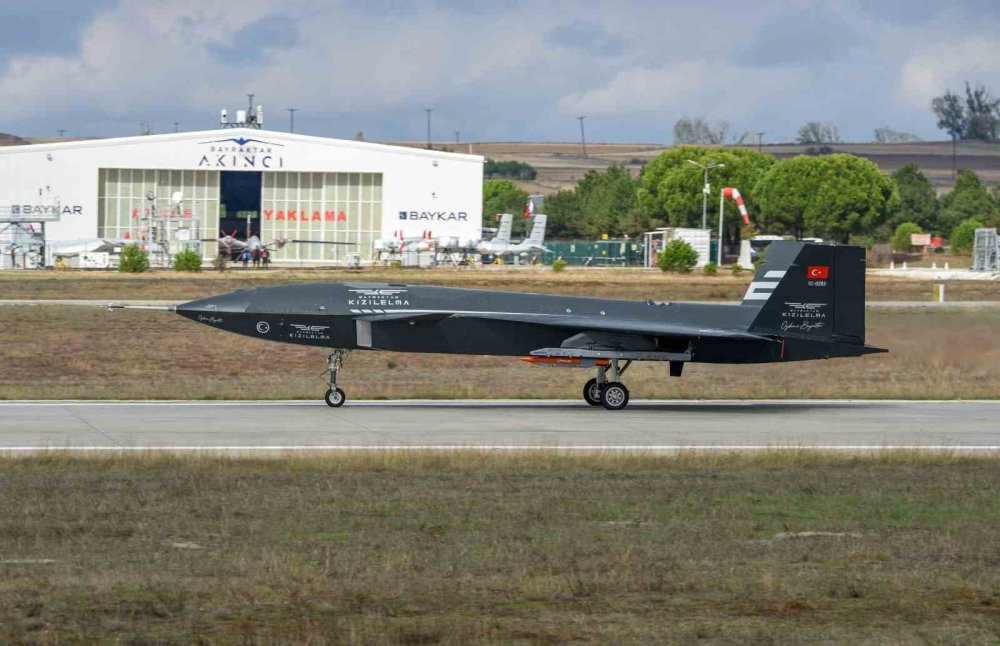 Bayraktar KIZILELMA’dan ilk atışta hedefler tam isabet