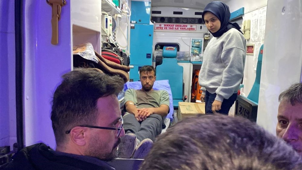 Karate değil futbol! Aksaray'da halı saha karıştı! Takımlar duştan önce hastaneye gitti