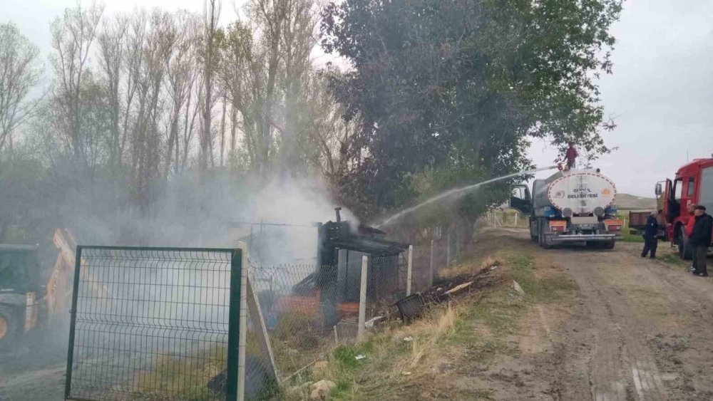 Ankara'da hobi bahçesi sorunsalı! Yangın çıktı