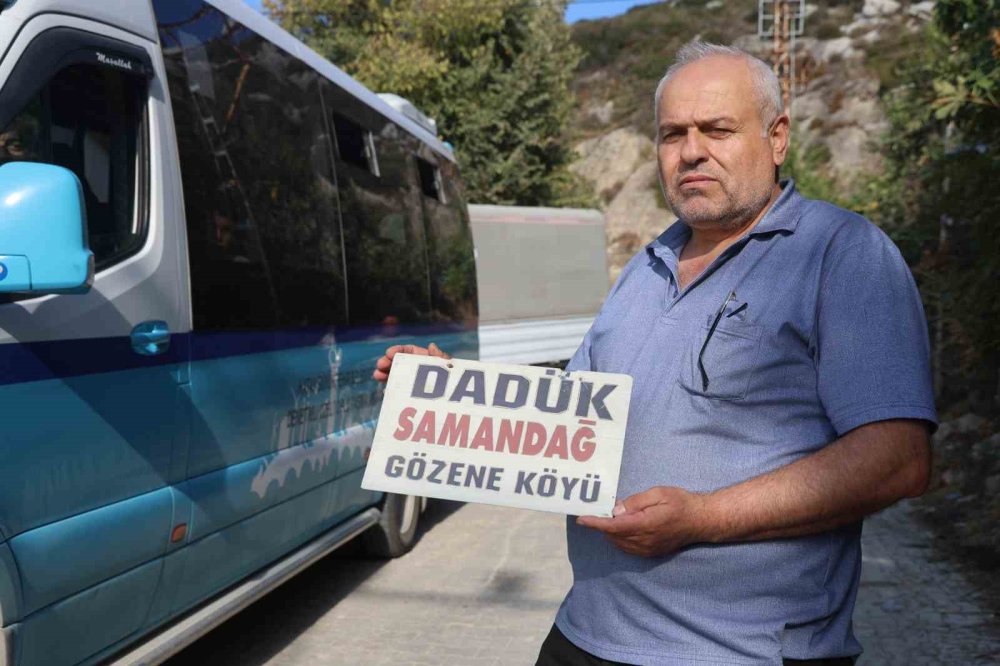 Bu mahallede herkesin soyadı aynı