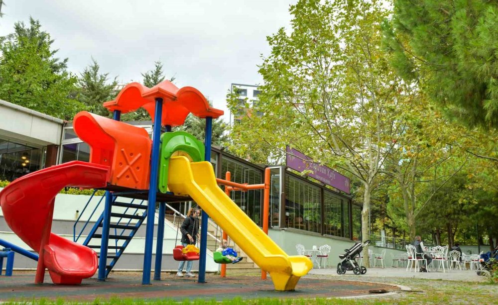 Buralar eskiden harabeydi! Esenyurt'un artık Erguvan'ı var