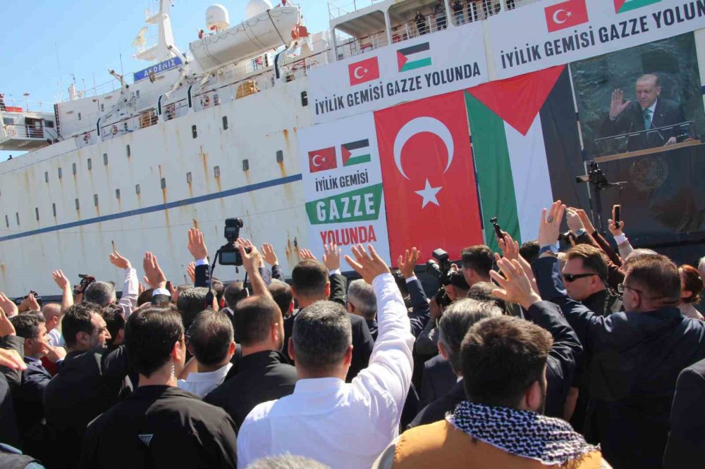 17. İyilik Gemisi Gazze'ye Uğurlandı