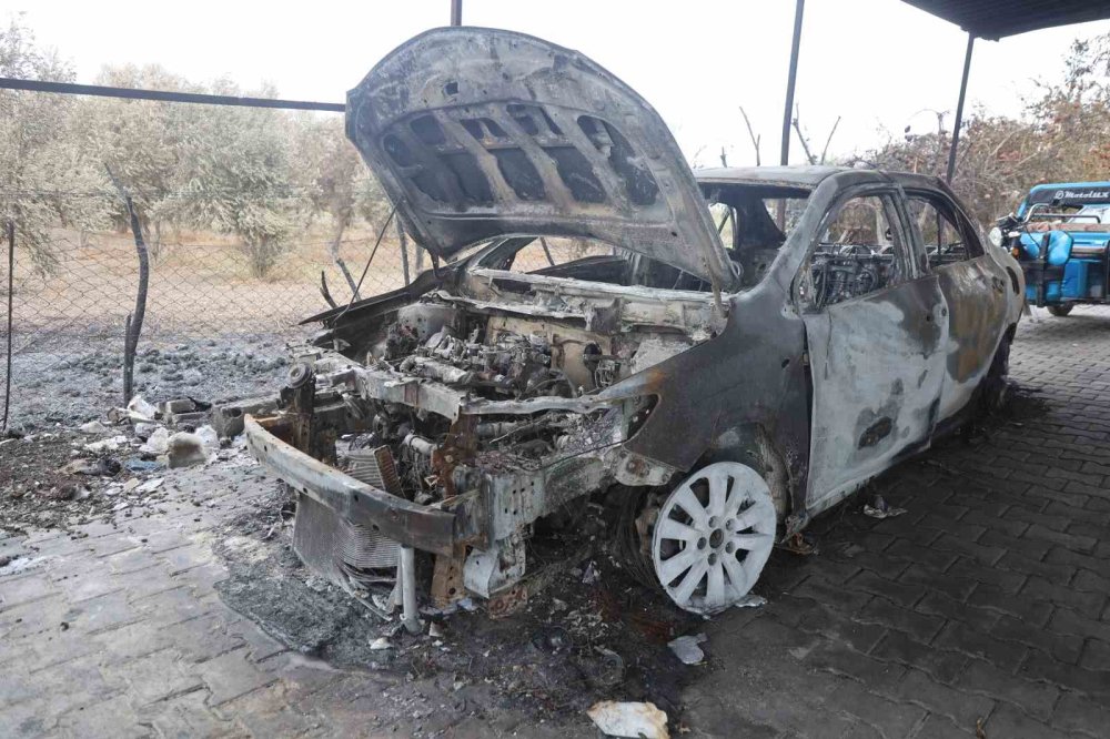 Depremzede ailenin kalan tüm malı da yangınla yok oldu