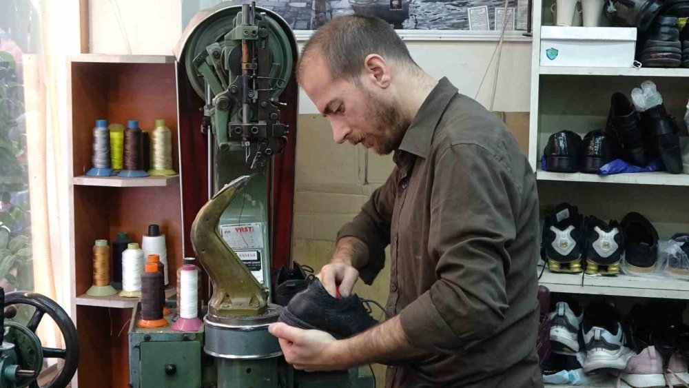 Ayakkabı Tamircisinin İsyanı: 'Zanaat Yok Olma Tehlikesiyle Karşı Karşıya'