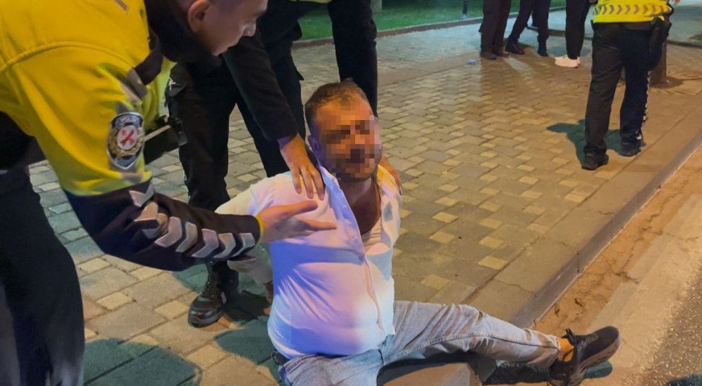 Bursalı 'Lahmacuncu' Sürücü Polisi Canından Bezdirip "Amcam MİT'te" Dedi