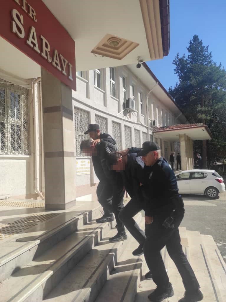 Konya'da yine gözaltılar var! Kaçak sigara şehre giremedi